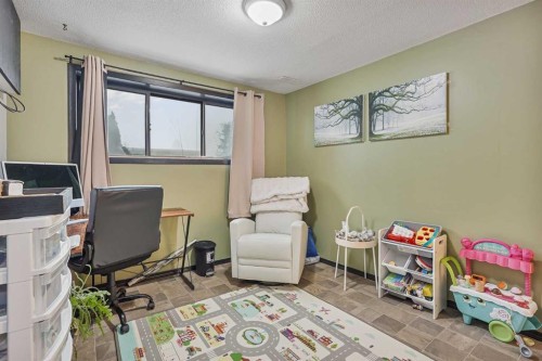 1538 St Edward Boulevard North, Lethbridge, AB - Indoor