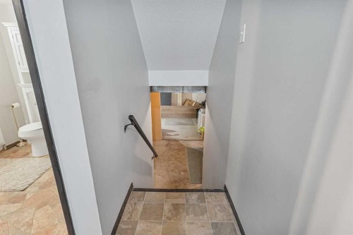 1538 St Edward Boulevard North, Lethbridge, AB - Indoor Photo Showing Other Room
