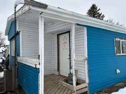 338 2 Avenue  Stirling, AB T0K 2E0