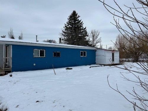 338 2 Avenue, Stirling, AB - Outdoor