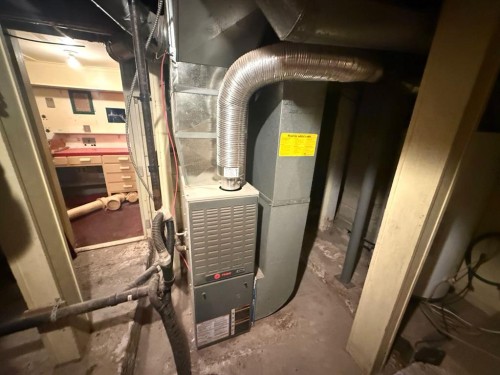 513 19 Street North, Lethbridge, AB - Indoor Photo Showing Basement