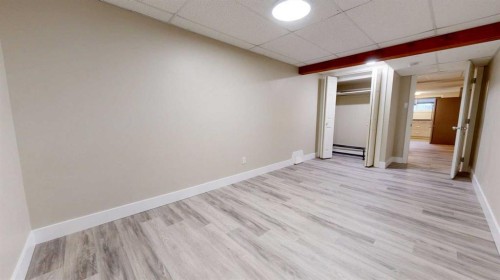 713 19 Street South, Lethbridge, AB - Indoor Photo Showing Other Room