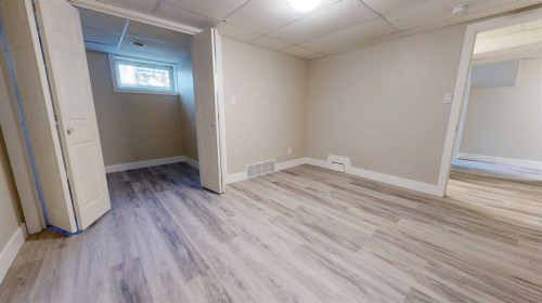 713 19 Street South, Lethbridge, AB - Indoor Photo Showing Other Room