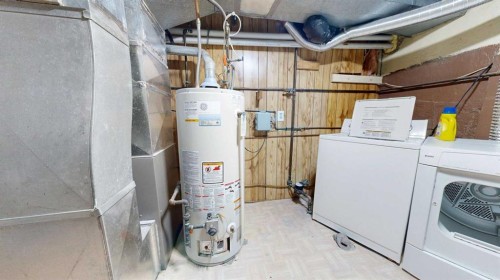 713 19 Street South, Lethbridge, AB - Indoor Photo Showing Laundry Room