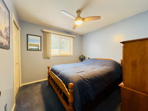 7605 29 Avenue, Coleman, AB - Indoor Photo Showing Bedroom