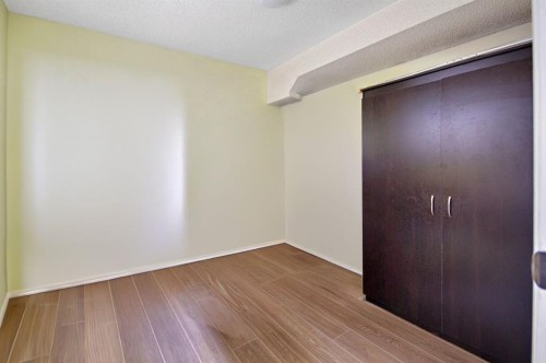 113 Cayuga Crescent West, Lethbridge, AB - Indoor Photo Showing Other Room