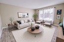 113 Cayuga Crescent West, Lethbridge, AB  - Indoor Photo Showing Living Room 