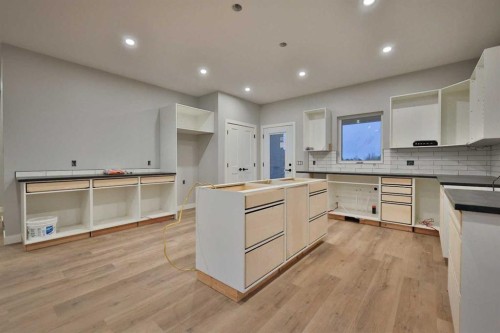 321 9 Street North, Picture Butte, AB - Indoor Photo Showing Kitchen