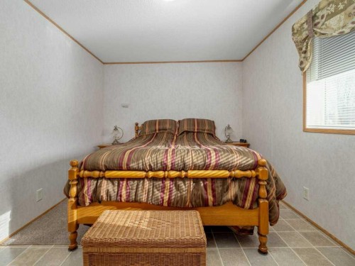 206 Station Boulevard, Coaldale, AB 