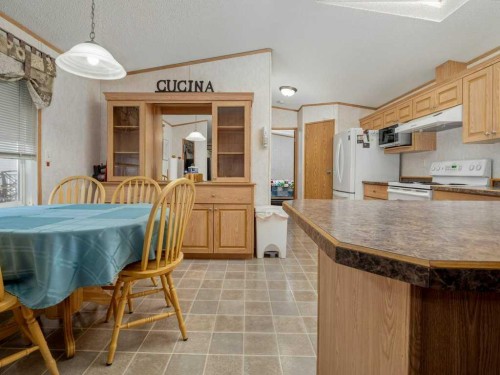 206 Station Boulevard, Coaldale, AB 