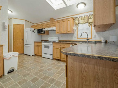 206 Station Boulevard, Coaldale, AB 