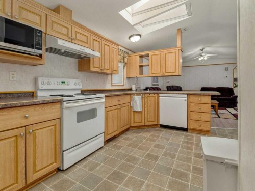 206 Station Boulevard, Coaldale, AB 