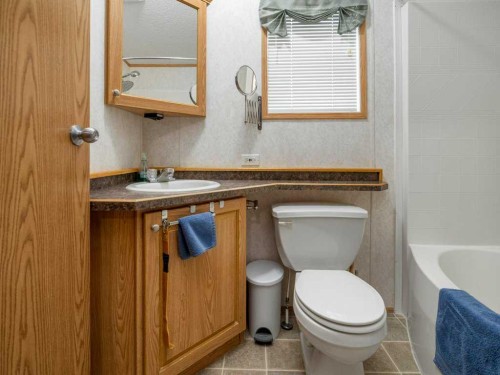 206 Station Boulevard, Coaldale, AB 