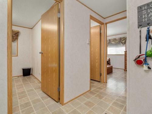 206 Station Boulevard, Coaldale, AB 