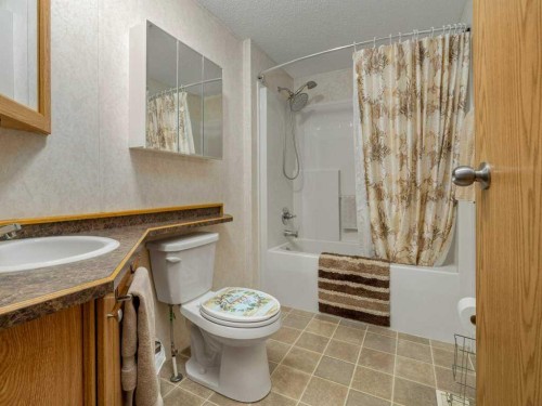 206 Station Boulevard, Coaldale, AB 