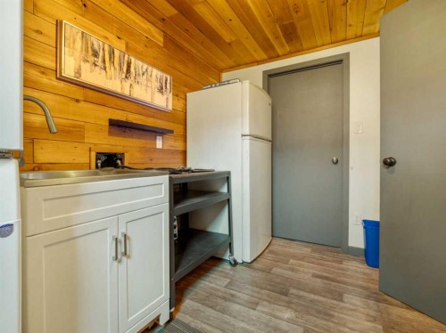 101 3 Street South, Picture Butte, AB - Indoor