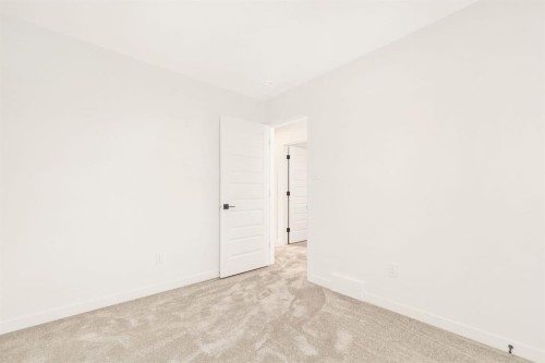 82 Miners Road West, Lethbridge, AB - Indoor Photo Showing Other Room