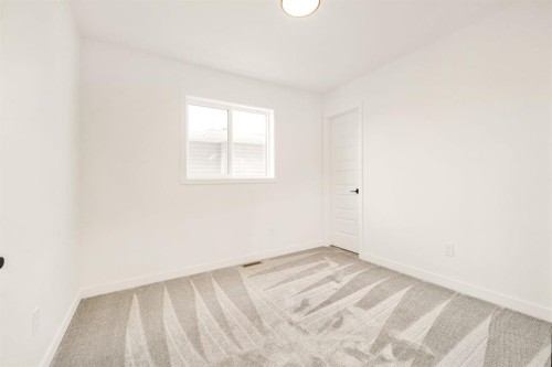 82 Miners Road West, Lethbridge, AB - Indoor Photo Showing Other Room