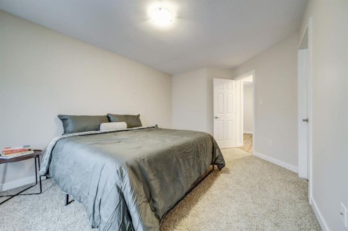 307 Sundance Drive, Coalhurst, AB - Indoor Photo Showing Bedroom