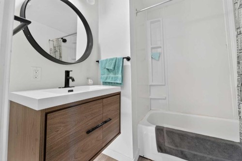 1305 20 Avenue, Coaldale, AB - Indoor Photo Showing Bathroom