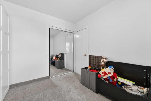 1305 20 Avenue, Coaldale, AB - Indoor Photo Showing Other Room