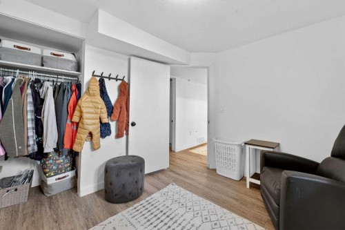 1305 20 Avenue, Coaldale, AB - Indoor