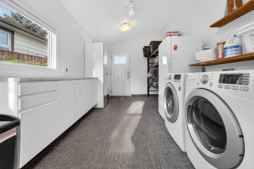 1305 20 Avenue, Coaldale, AB - Indoor Photo Showing Laundry Room