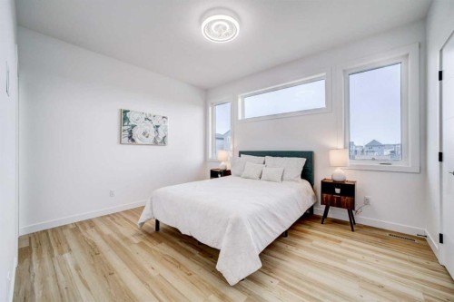 661 Devonia Road West, Lethbridge, AB - Indoor Photo Showing Bedroom