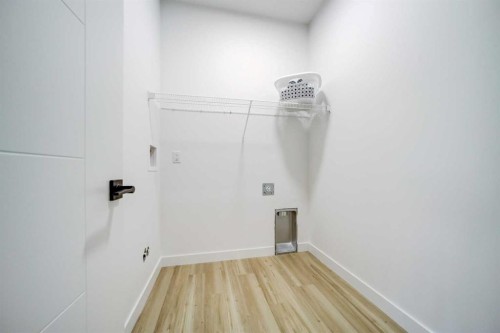 661 Devonia Road West, Lethbridge, AB - Indoor Photo Showing Other Room