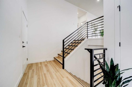 661 Devonia Road West, Lethbridge, AB - Indoor Photo Showing Other Room