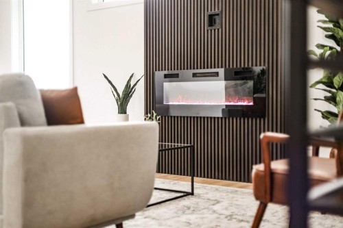 661 Devonia Road West, Lethbridge, AB - Indoor Photo Showing Other Room