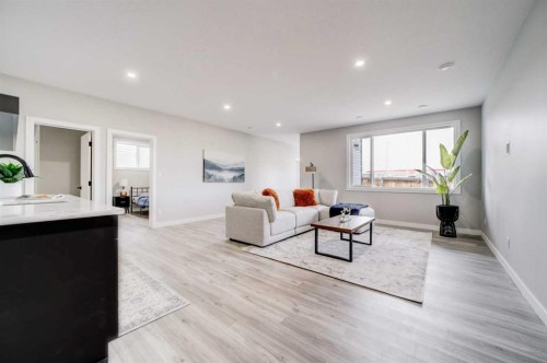 413 Rivergrove Chase West, Lethbridge, AB - Indoor Photo Showing Living Room