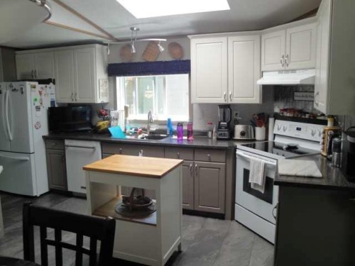 2916 33A Avenue South, Lethbridge, AB 