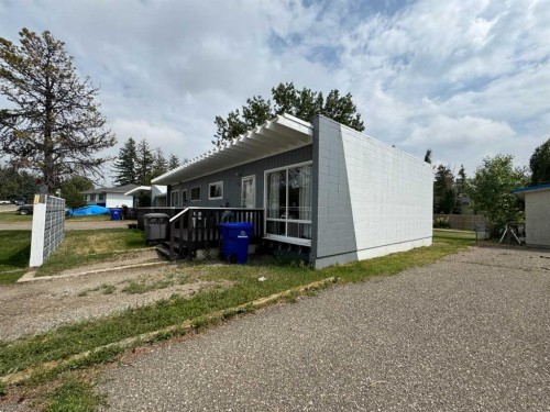 227 53 Avenue East, Claresholm, AB - Outdoor