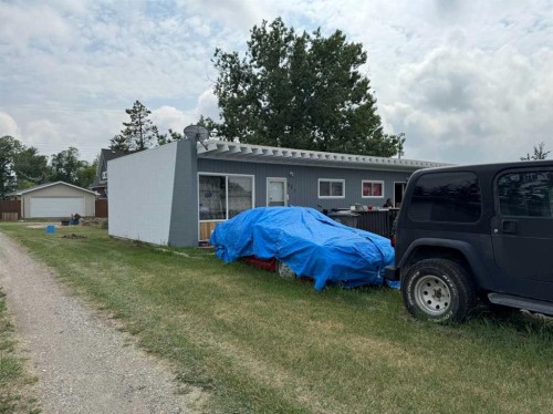 227 53 Avenue East, Claresholm, AB - Outdoor