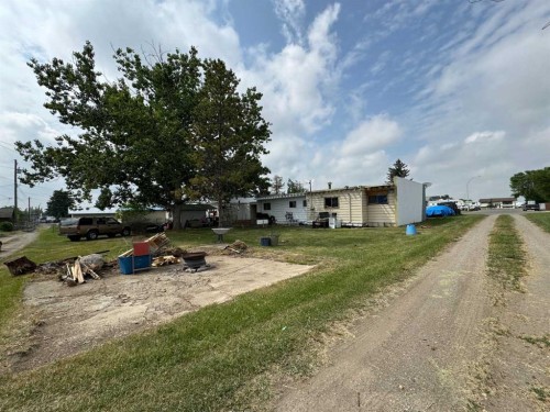 227 53 Avenue East, Claresholm, AB - Outdoor