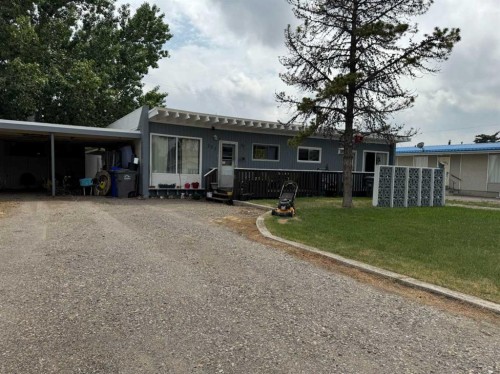 227 53 Avenue East, Claresholm, AB - Outdoor