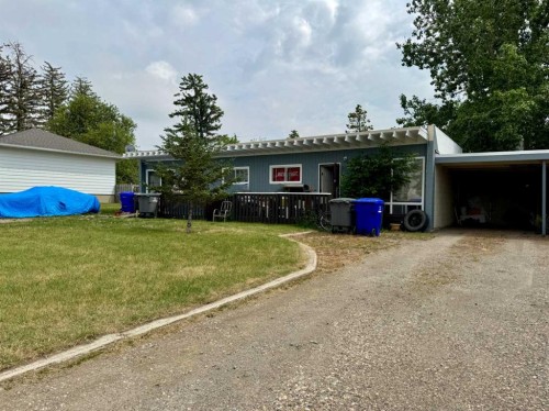 227 53 Avenue East, Claresholm, AB - Outdoor