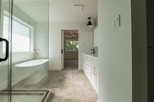 1664 Sixmile View South, Lethbridge, AB - Indoor