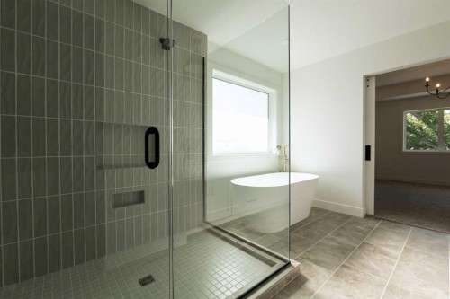 1664 Sixmile View South, Lethbridge, AB - Indoor Photo Showing Bathroom