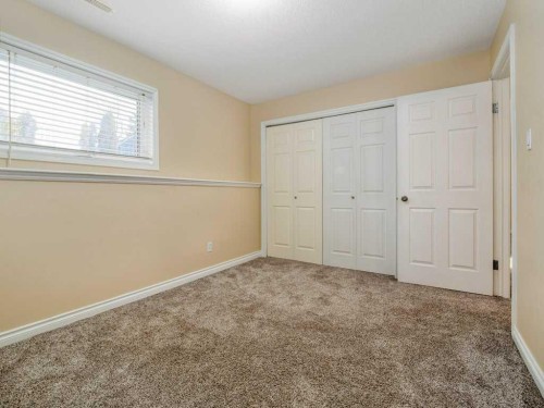 468 Heritage Boulevard West, Lethbridge, AB - Indoor Photo Showing Other Room