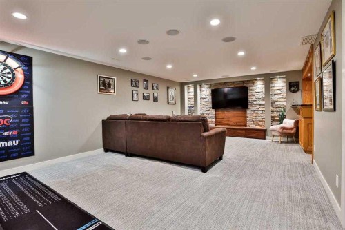 234 Mcmaster Boulevard West, Lethbridge, AB - Indoor