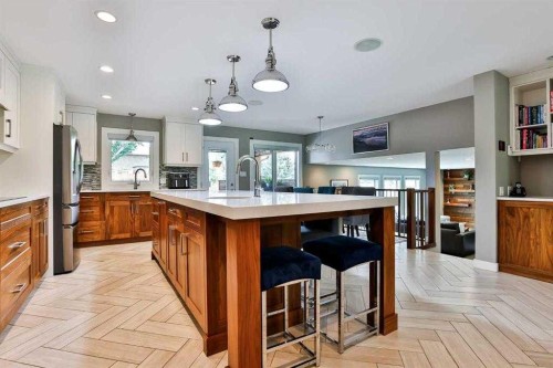 234 Mcmaster Boulevard West, Lethbridge, AB - Indoor Photo Showing Kitchen With Upgraded Kitchen