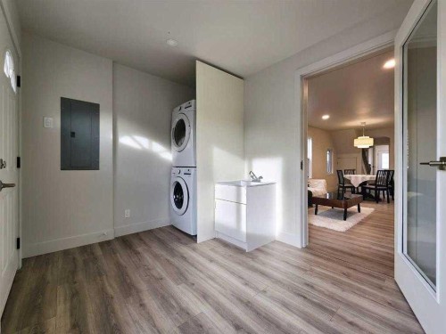 308 7A Avenue South, Lethbridge, AB - Indoor Photo Showing Other Room