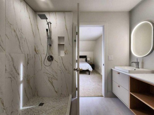 308 7A Avenue South, Lethbridge, AB - Indoor Photo Showing Bathroom