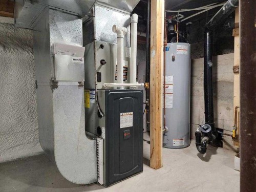 308 7A Avenue South, Lethbridge, AB - Indoor Photo Showing Basement
