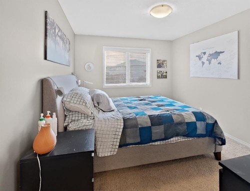 645 Silkstone Point West, Lethbridge, AB - Indoor Photo Showing Bedroom