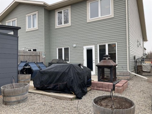 645 Silkstone Point West, Lethbridge, AB - Outdoor With Exterior