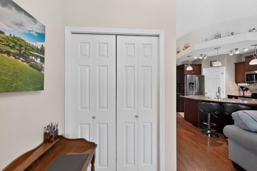 645 Silkstone Point West, Lethbridge, AB - Indoor