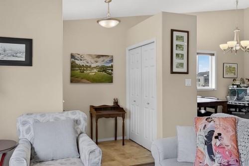 645 Silkstone Point West, Lethbridge, AB - Indoor